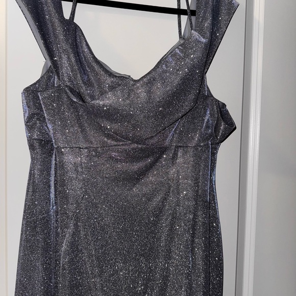 Plus size formal dress - Picture 4 of 4